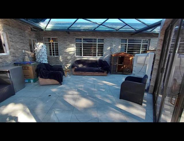 4 BEDROOM HOUSE FOR SALE IN BRACKENHURST
